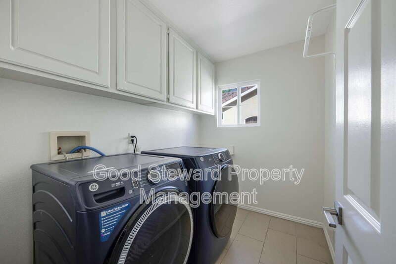 Placentia House: 1760 Taylor Ln