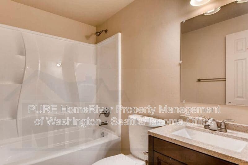 Lakewood Condo: 14510 Washington Ave SW