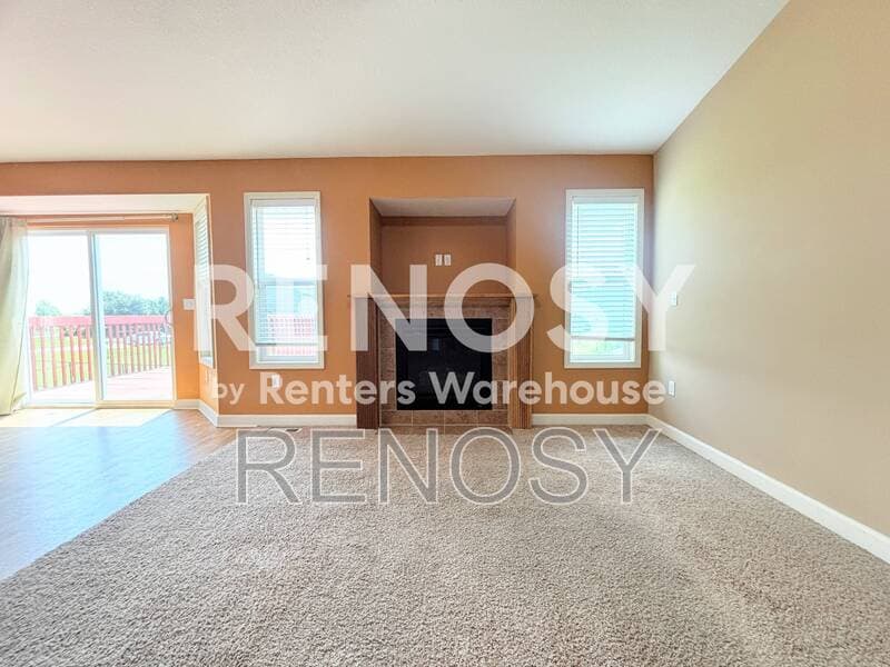 West Des Moines House: 8228 Dakota Drive