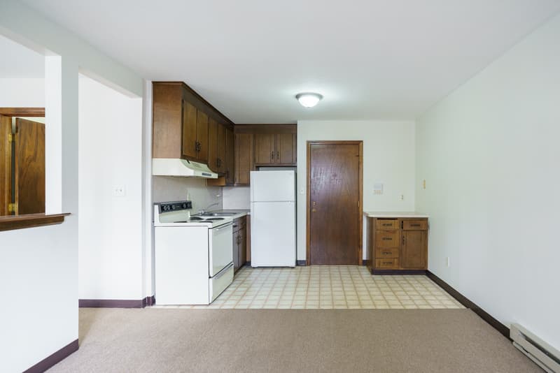 Plainville House: 65 East Street