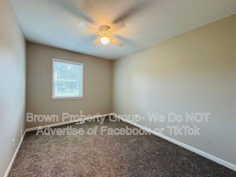 Fayetteville House: 5143 Longbranch Dr