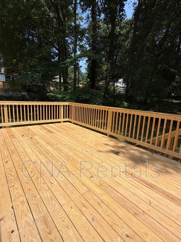 Smyrna House: 2047 Benson Ave SE