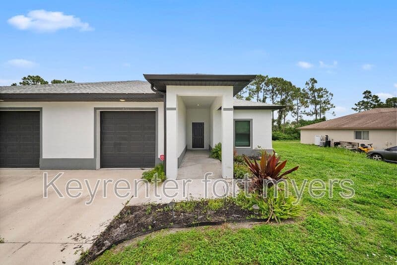 Lehigh Acres House: 4716 29th St SW