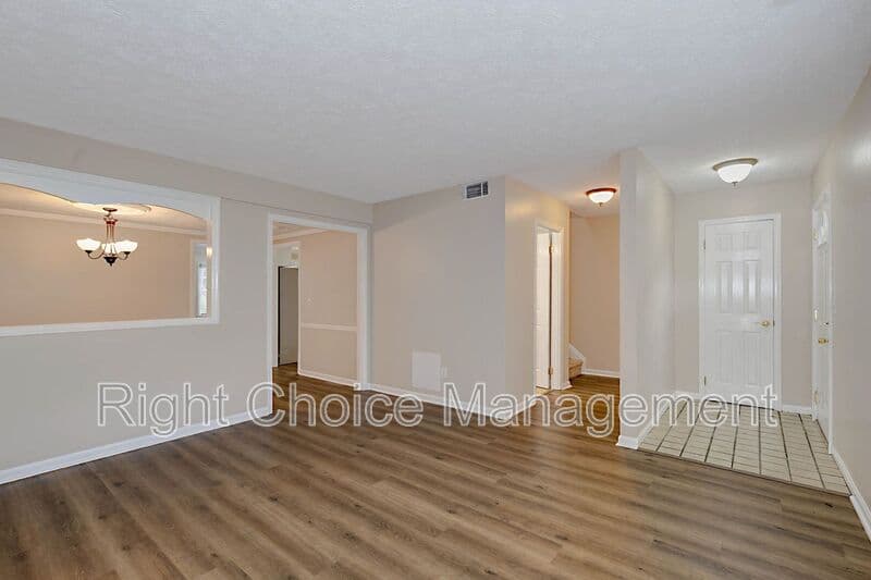 Columbus Condo: 6101 River Rd