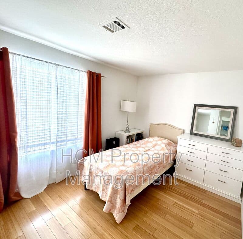 Foothill Ranch House: 120 Rue Monet