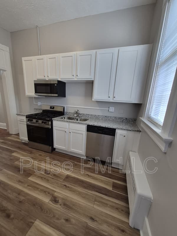 Dayton Condo: 638-640 6th Avenue - 638-2