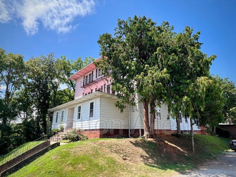 Asheville Condo: 43 Ravenscroft Drive