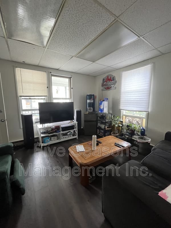 Burlington Condo: 22 Orchard Terrace - 1