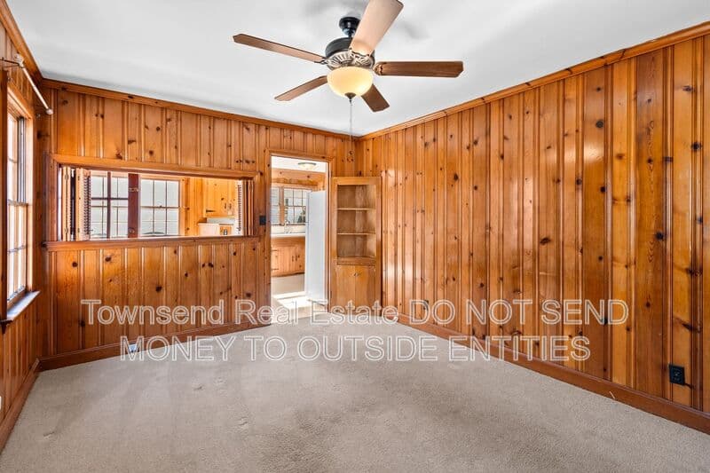 Fayetteville House: 315 Fairfield Dr.
