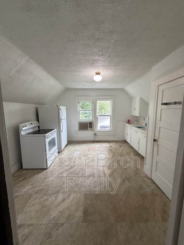 Springfield Condo: 627 New Street - 2
