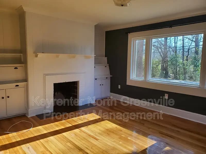 Greenville House: 127 Wedgewood Dr