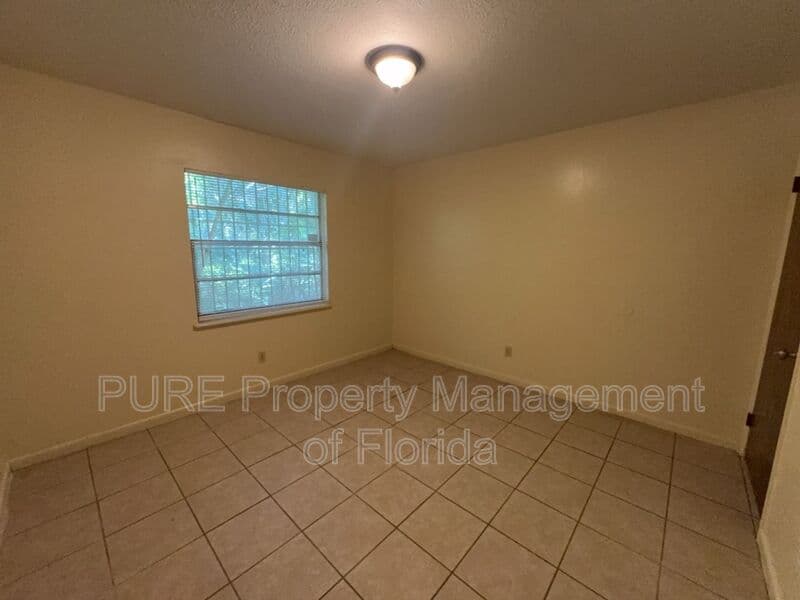 Ocala House: 1970 SE 40 Street Rd