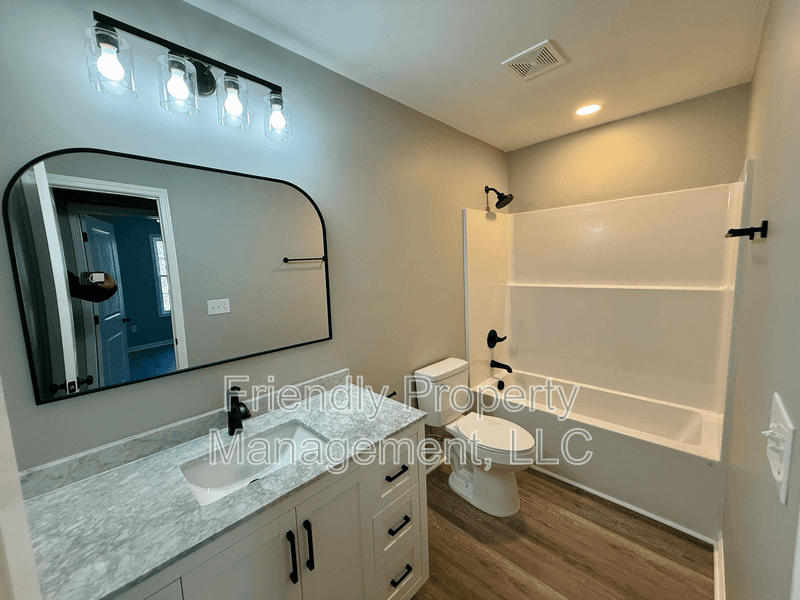 High Point House: 323 4th St
