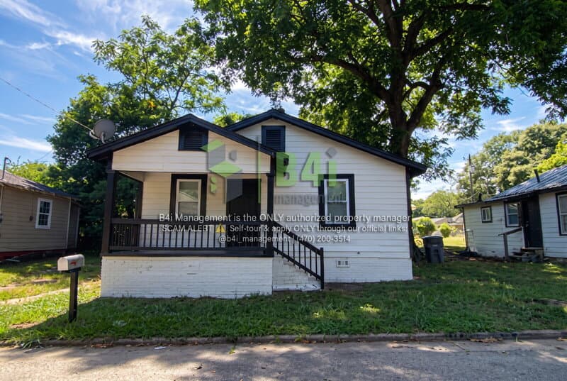 LaGrange House: 508 (304) De Groat Street