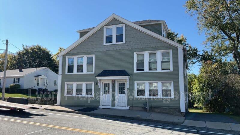 Cumberland Condo: 3880 Mendon Rd