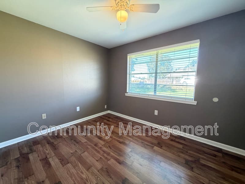Denham Springs House: 8330 Springfield Rd