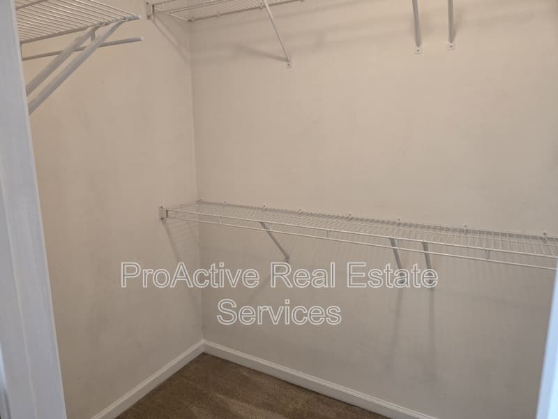 Chesapeake Condo: 2008 Paramont Ave