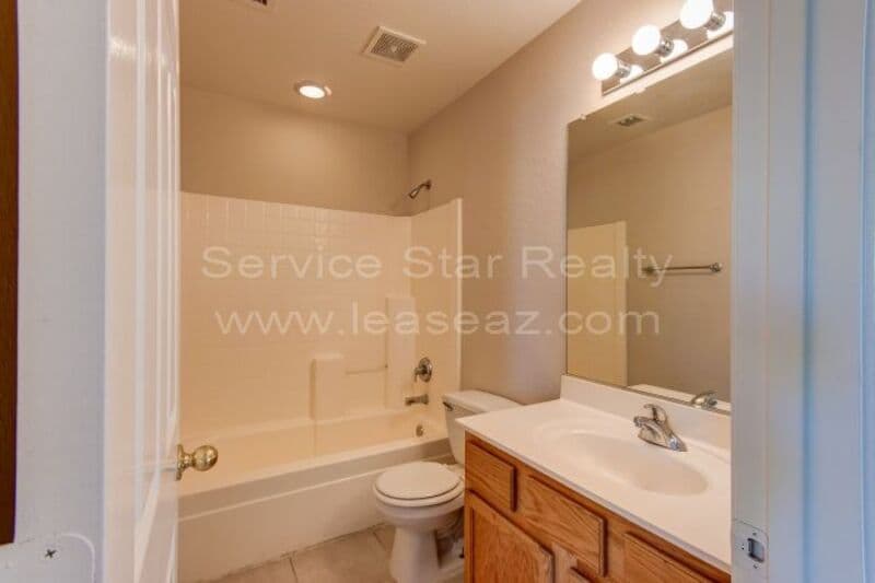 Avondale House: 1710 N 105th Dr