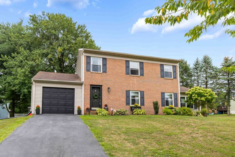 Littiz House: 24 Knollwood Drive