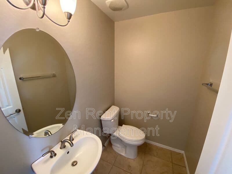 Maricopa House: 36971 W Oliveto Ave