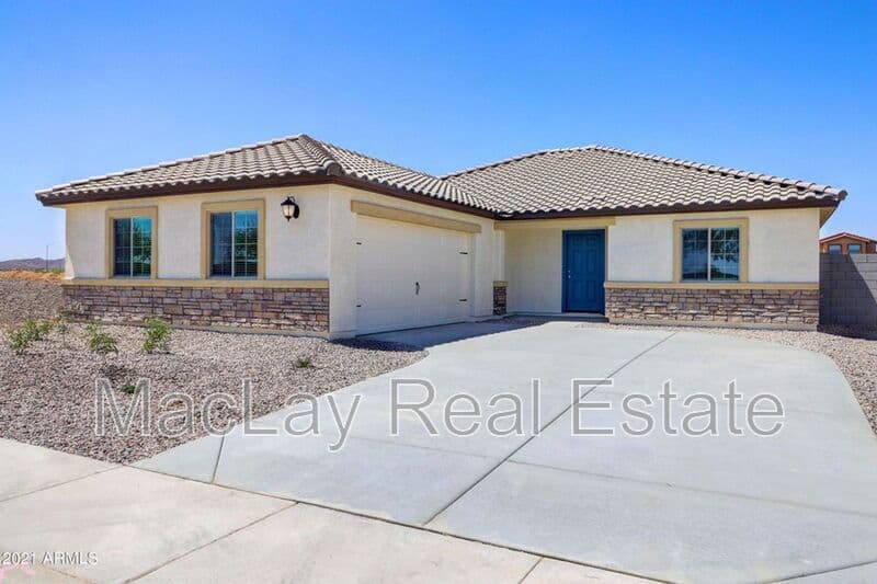 Casa Grande House: 1553 E Caballero Dr.