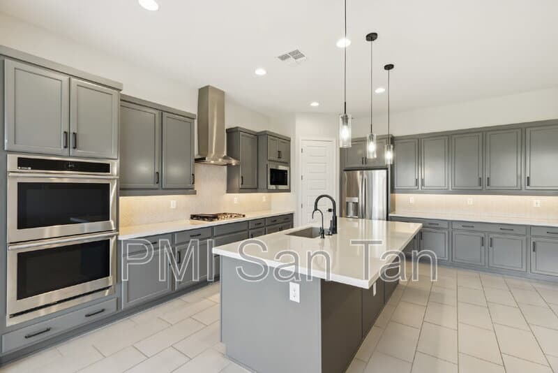 Queen Creek House: 20598 East Avenida Del Valle Court