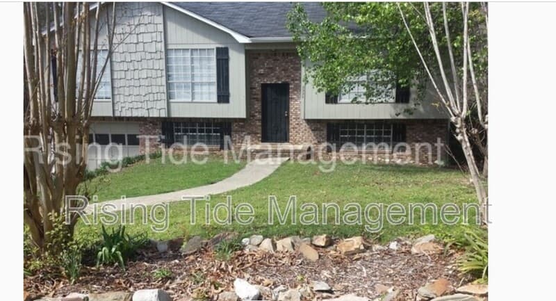 Center Point House: 3920 Mars Ave
