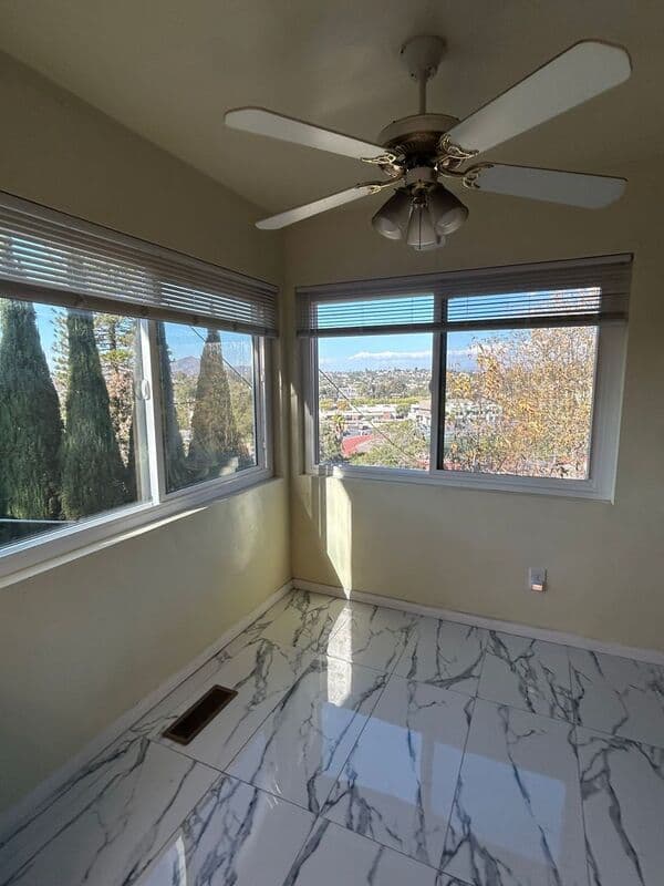 La Mesa House: 4040 Yale Ave