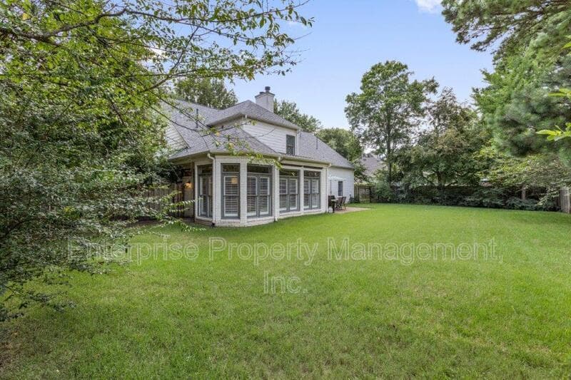Collierville House: 10290 Shrewsbury Run Way