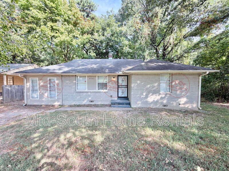 Memphis House: 3500 Hallbrook Street