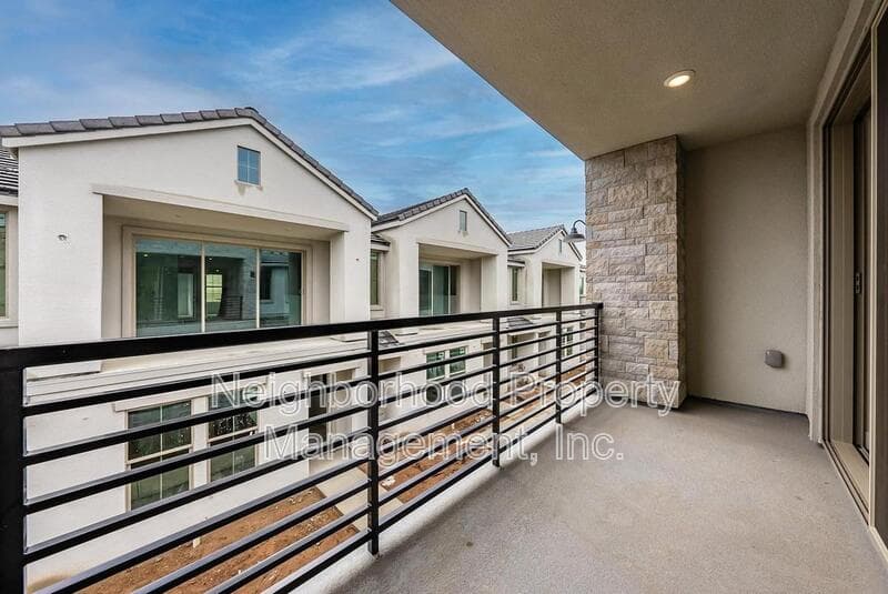Fresno Condo: 2885 East Tamarind Drive - 1