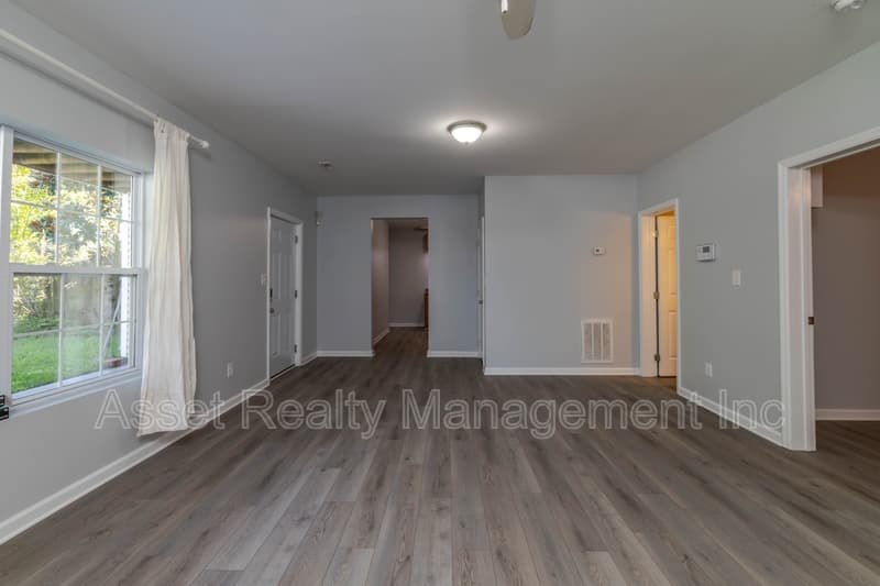 Knoxville House: 1217 Dreamview Lane