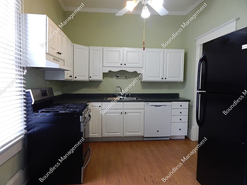 Atlanta House: 742 Lake Ave NE