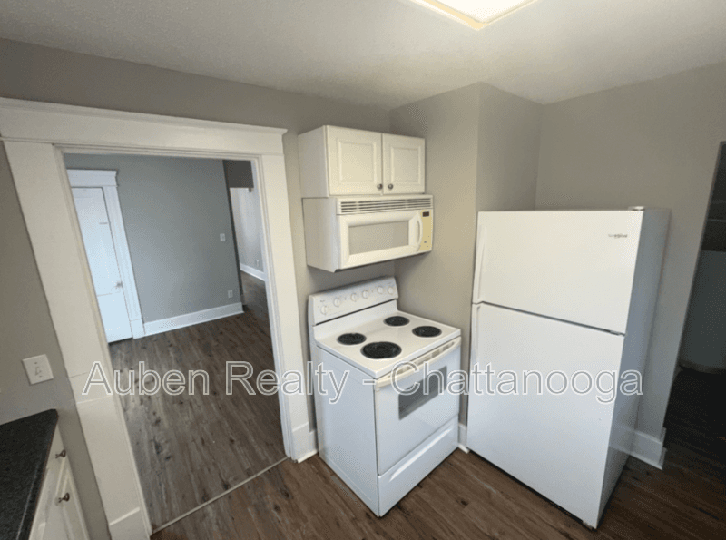 Chattanooga House: 2413 Stuart Street