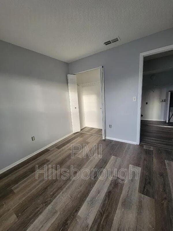 Brandon House: 914 Burlwood Street