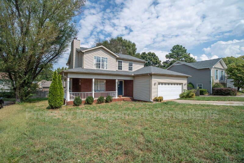 Huntsville House: 1060 Old Monrovia Road Northwest