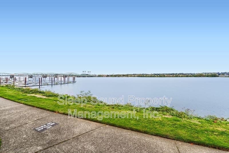 Portland Condo: 201 N Hayden Bay Dr