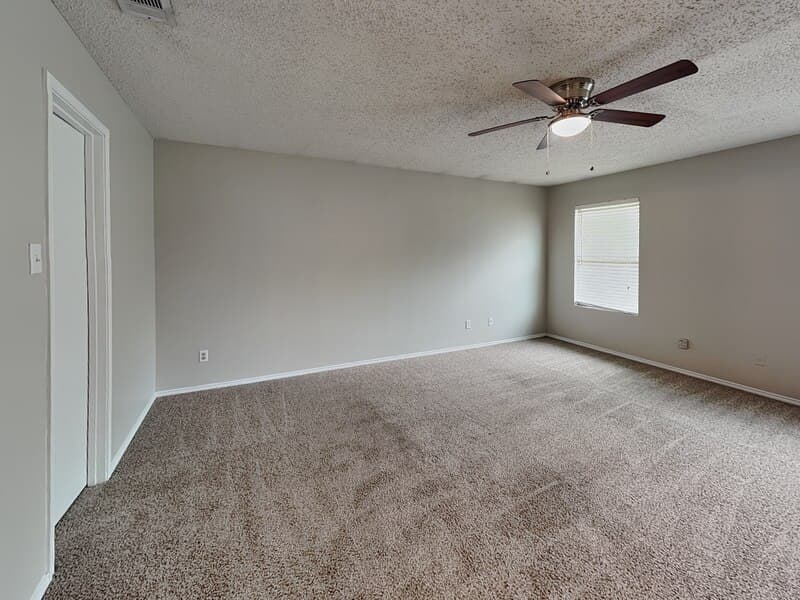 Fort Worth House: 5709 Addington Dr