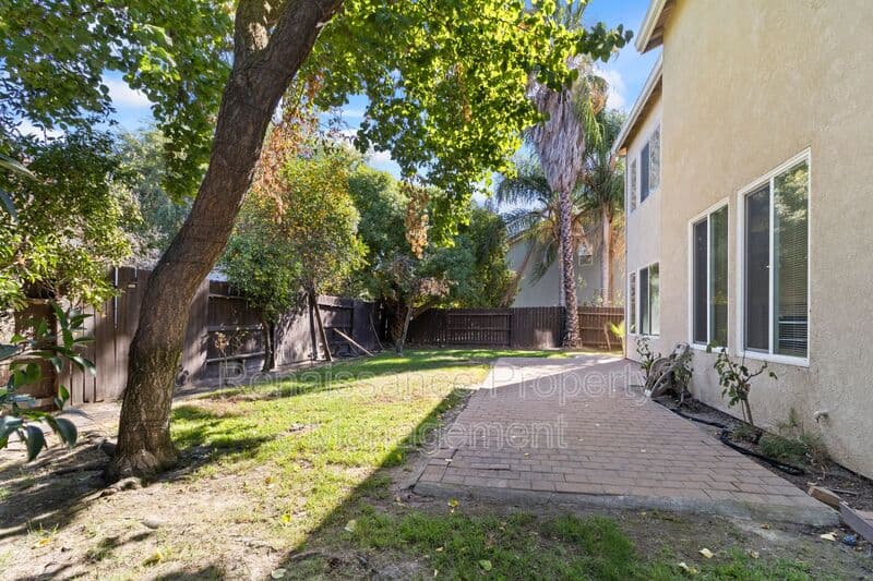 Manteca House: 1618 Matterhorn St.