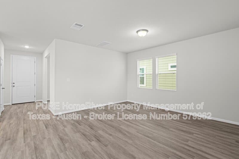 Taylor House: 106 Cherry Blossom Ln