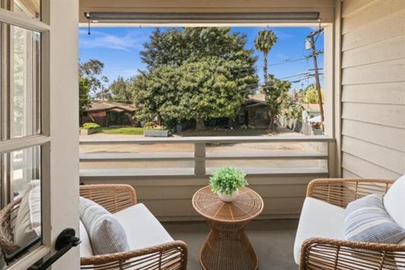 San Diego Townhome: 3711 Columbia Street