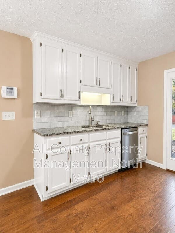 Gainesville House: 4710 Middleboro Lane