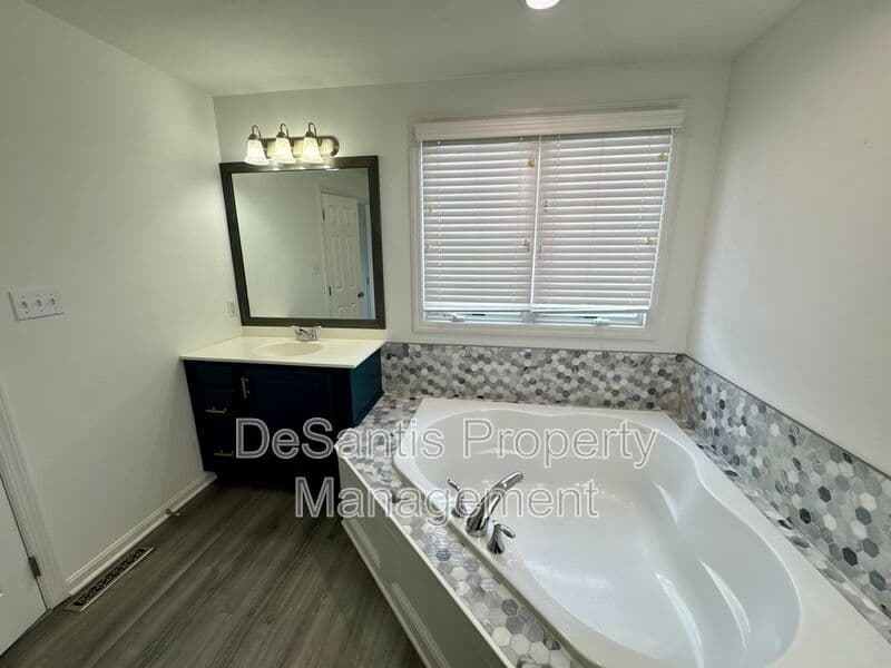 Wexford Townhome: 307 Marshall Heights Drive
