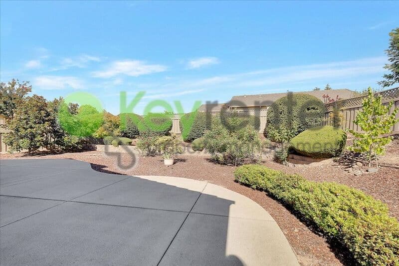 Lincoln House: 2532 Woodacre Lane
