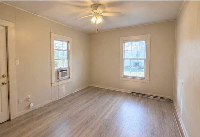 Ada House: 714 South Oak Avenue