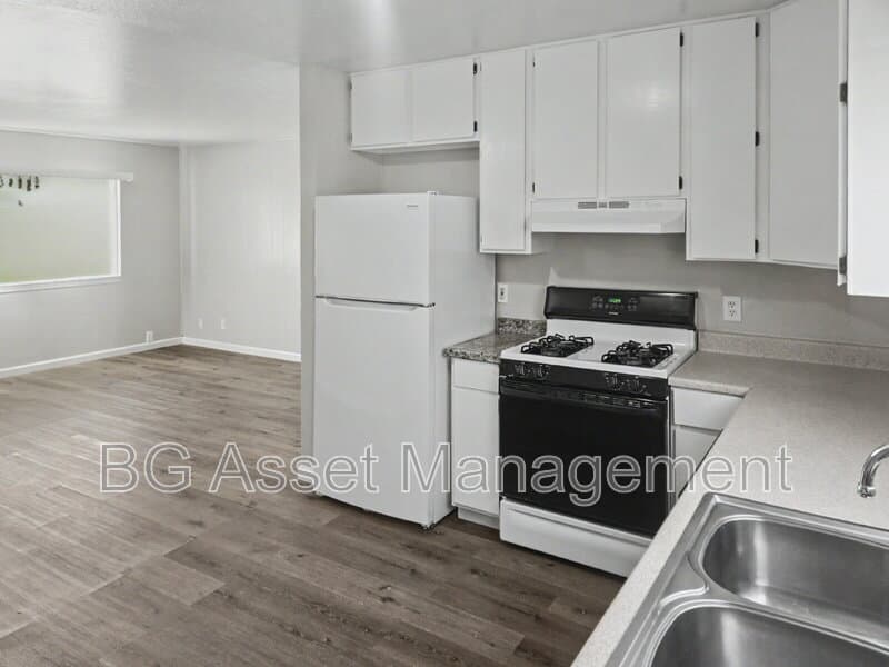 San Pablo Condo: 1691 Hayes Street