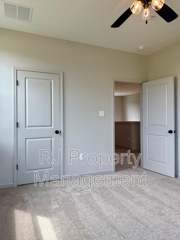 Collierville Townhome: 924 Aldwick Dr