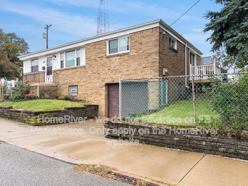 Pittsburgh House: 203 Fingal St
