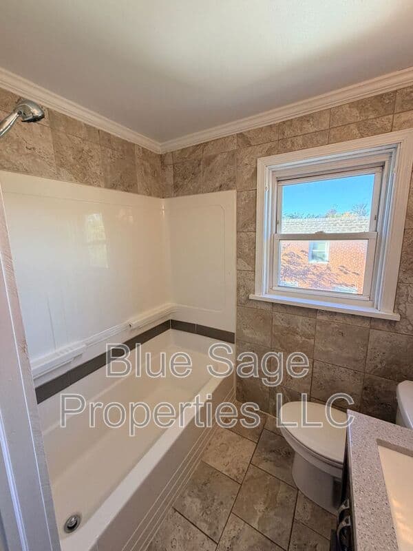 Ridley Park Townhome: 600 Michell St