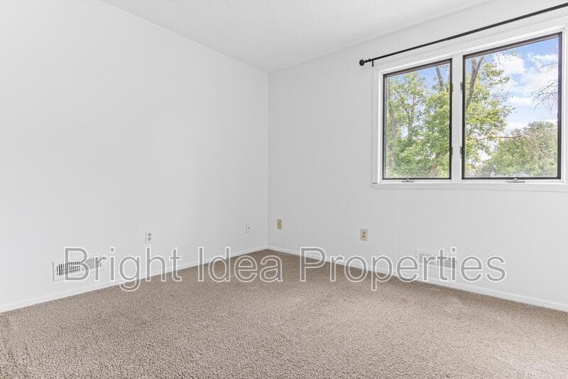 Woodbury House: 1716 Evergreen Drive